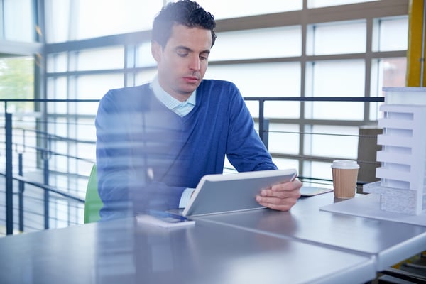 E-Mail an info@all-you-need-is-words.de schreiben